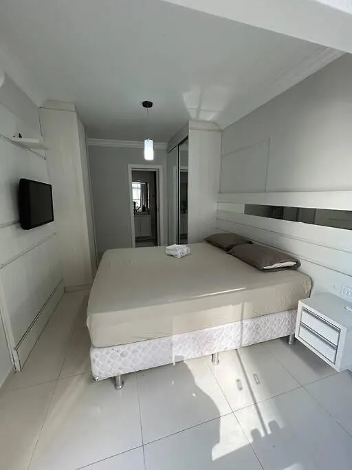 Apto Vista Mar, Frente Ao Shopping Atlantico Balneário Camboriú 公寓